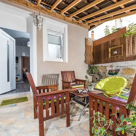 Little House דירה